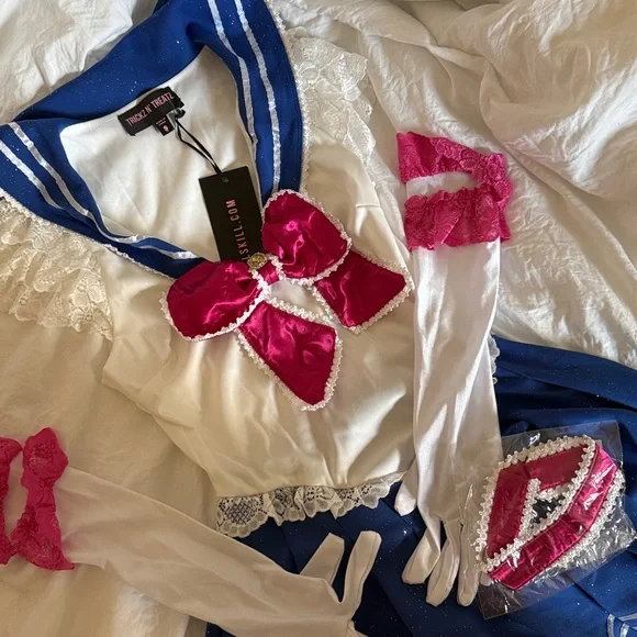 Sailor-Inspired Blue and Pink Dress - Picture 6 of 7